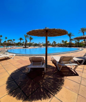 B-Rent Casa Angela pool view